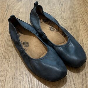 Women’s Taos Chit Chat Skimmer Leather Flat Petrol Blue Size 9 EUC